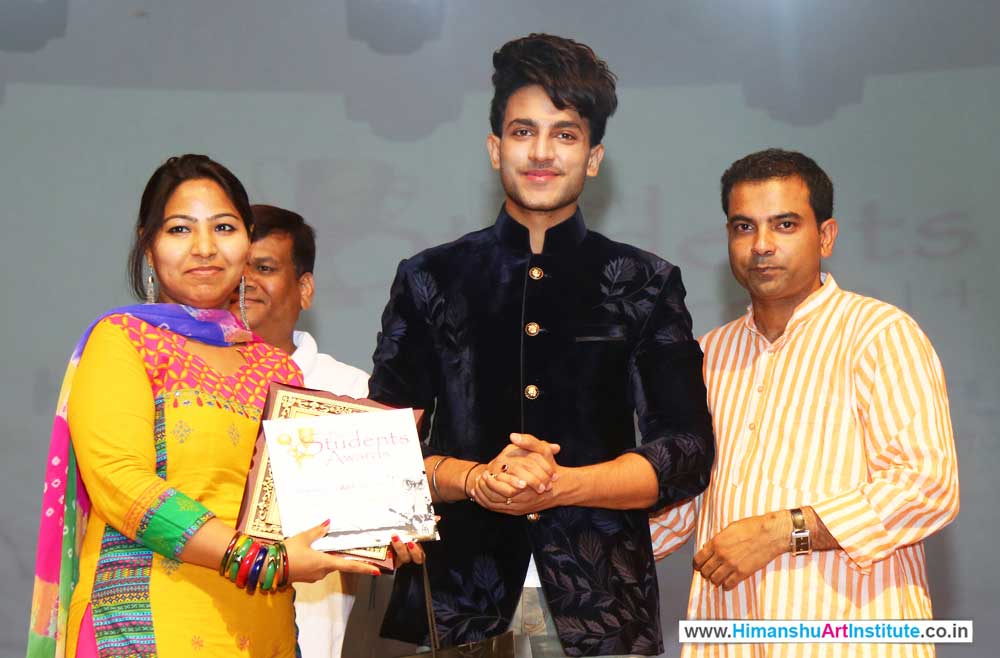 Mamta Harit Awarded for Best Student in Art & Crafts