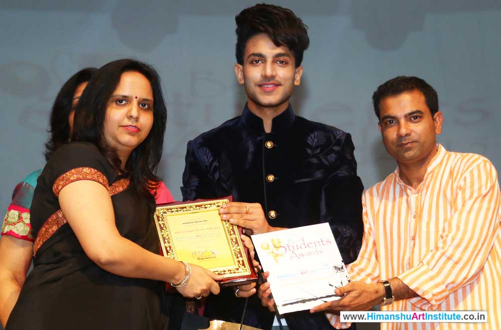Ambika Mahajan Awarded for Best Student in Painting
