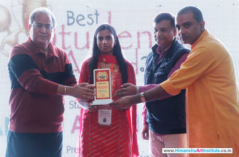 Bindu Kohli Awarded for Best Student in Painting